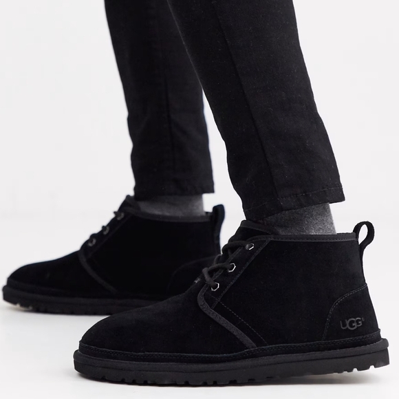 Ugg Men\'s Neumel Size 9Black Grey Lined Lace-Up Chukka Winter Boot